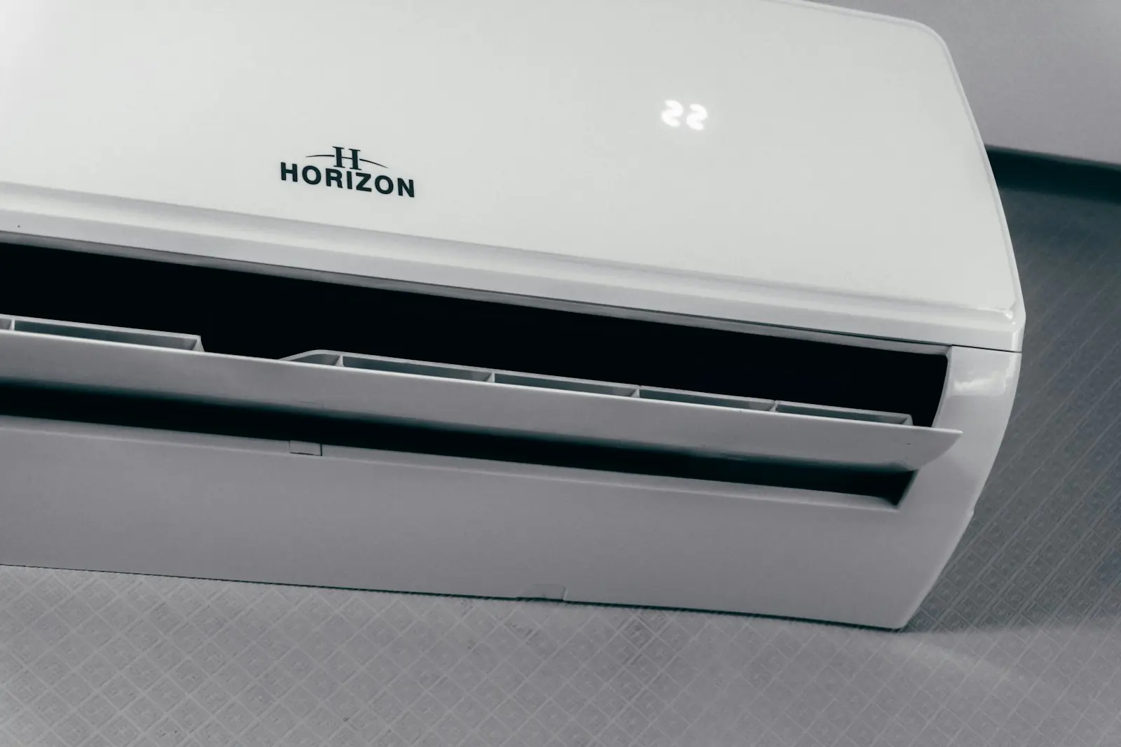 Wall-mounted split air conditioner indoor unit