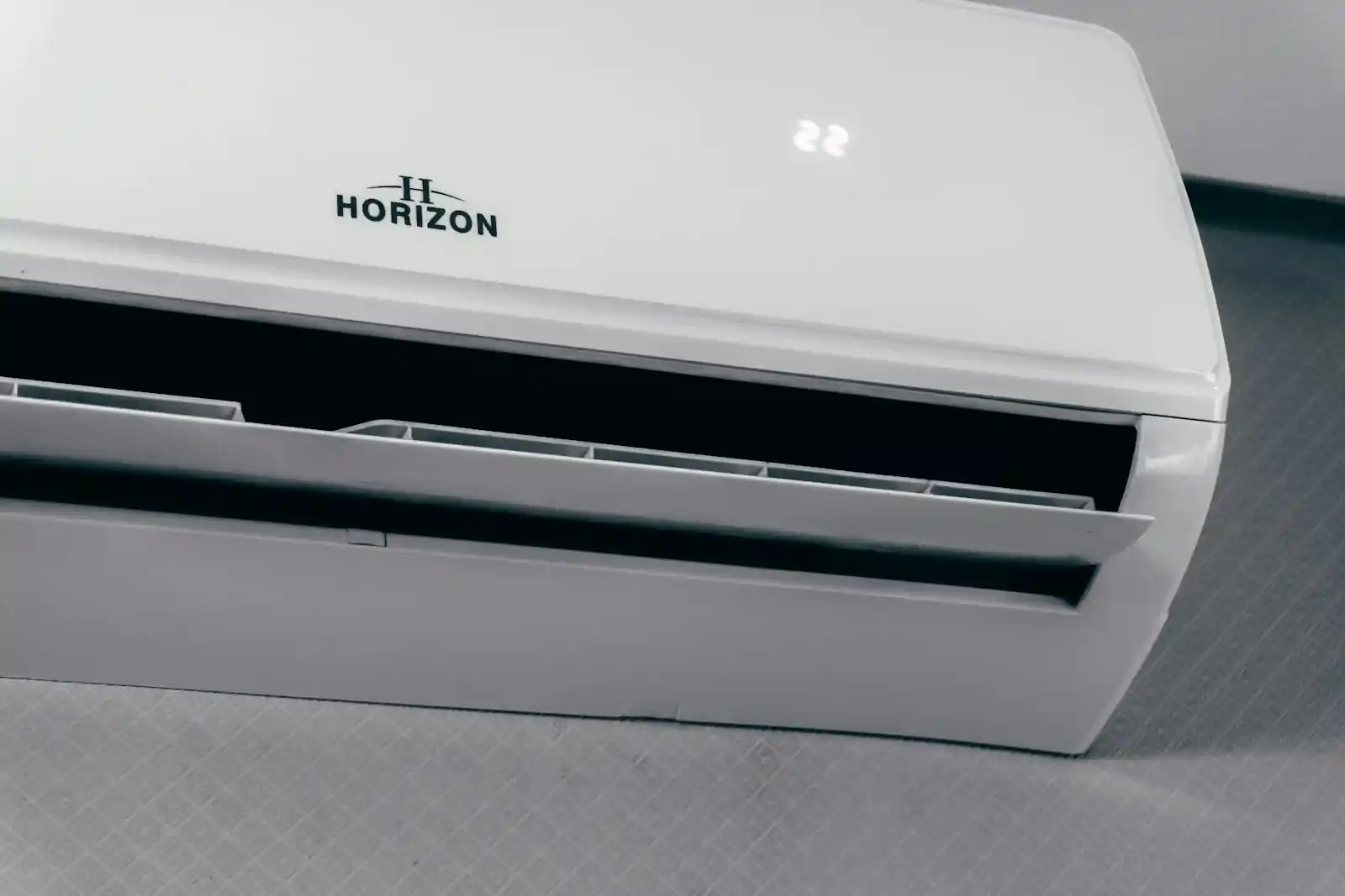 Wall-mounted split air conditioner indoor unit